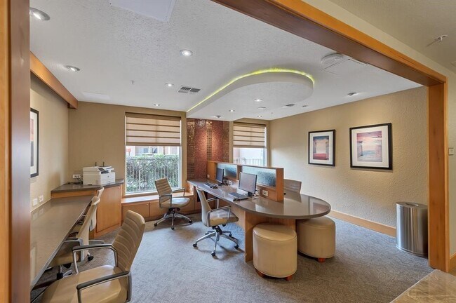 Foto del edificio - 3505 Sage Rd