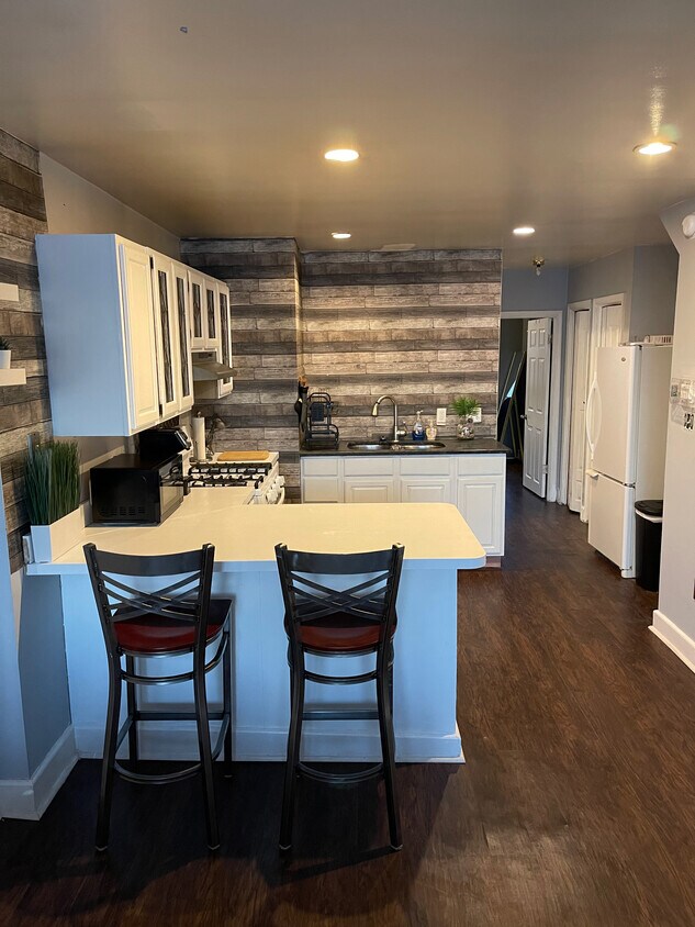 Foto principal - 731 N 67th St