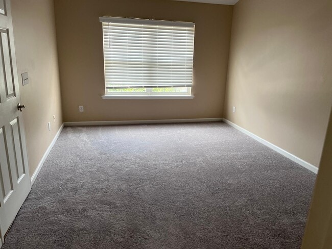 Building Photo - 7312 Brighton Village Dr