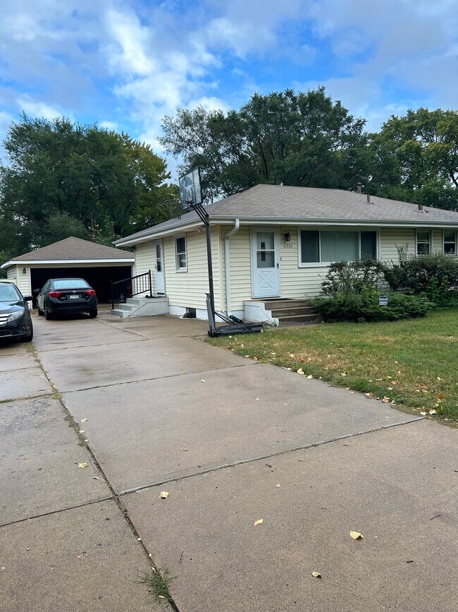 Building Photo - 6336 Humboldt Ave N
