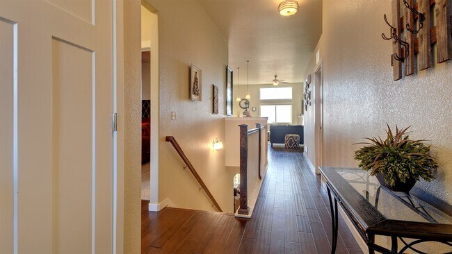 Building Photo - 5 Bedroom Ranch Home on North End