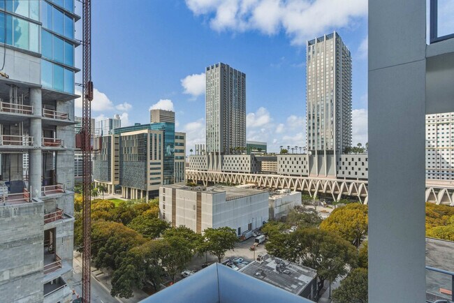 Foto del edificio - 11 NE 6th St