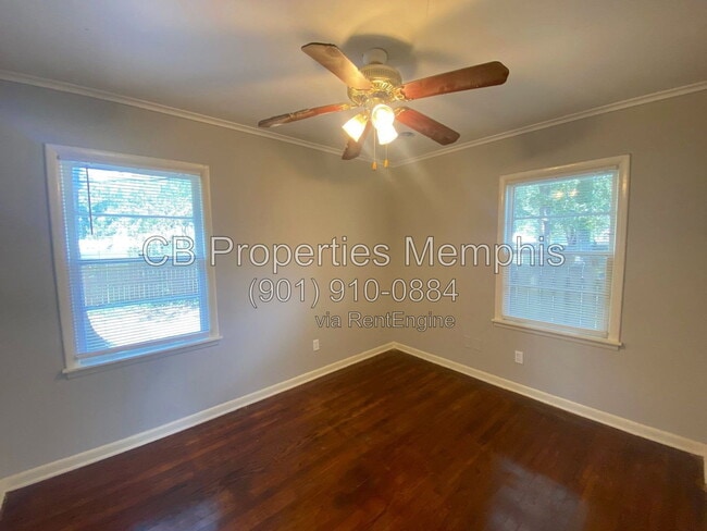 Foto del edificio - 1729 Dorrie Ln