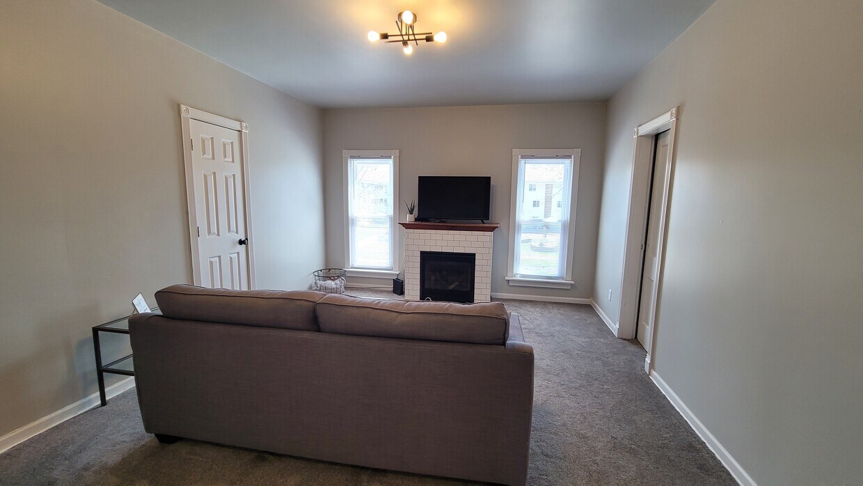 Foto principal - 125 Litchfield Ave SE