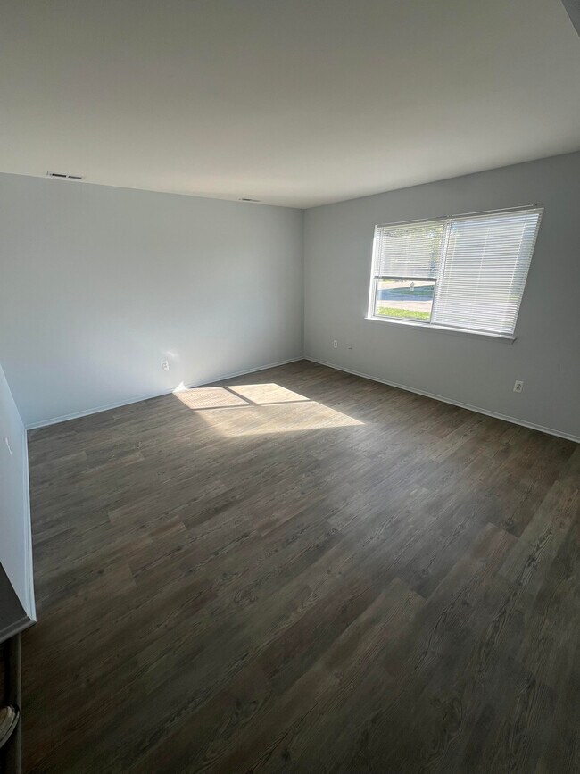 Foto del edificio - 310 Perry Pl