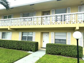 Building Photo - 1121 Cactus Terrace