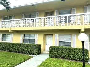 Building Photo - 1121 Cactus Terrace