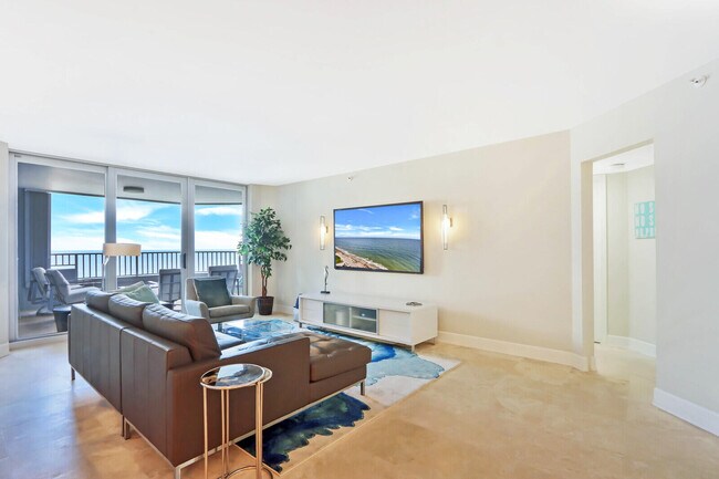 Building Photo - 5200 N Ocean Dr