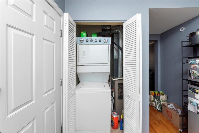 Foto del edificio - 2 bedroom in Chicago IL 60647