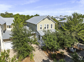 Building Photo - 470 Gulfview Cir