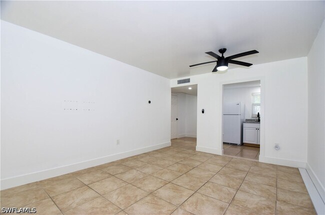 Building Photo - 200 Turtle Lake Ct