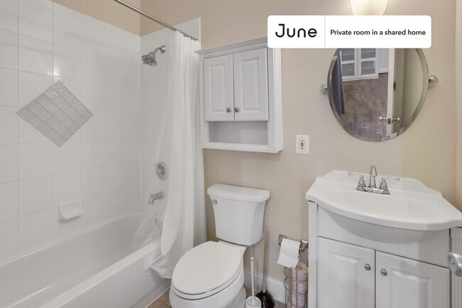 Foto del edificio - Room in Shared 3 bed/2.5 bath home