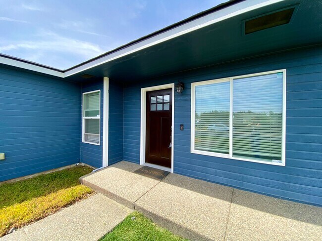 Foto del edificio - 3 Bedroom Home in West Valley