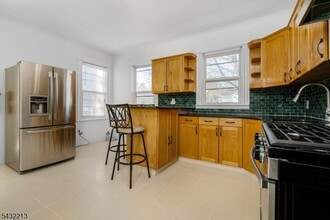 Building Photo - 39 Struyk Ave