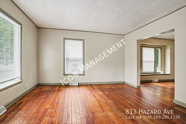 Foto del edificio - 813 Hazard Ave