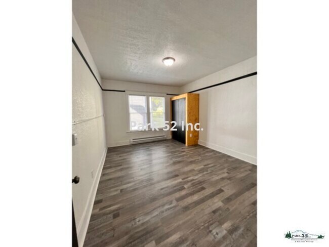 Building Photo - 5235 S Birmingham St