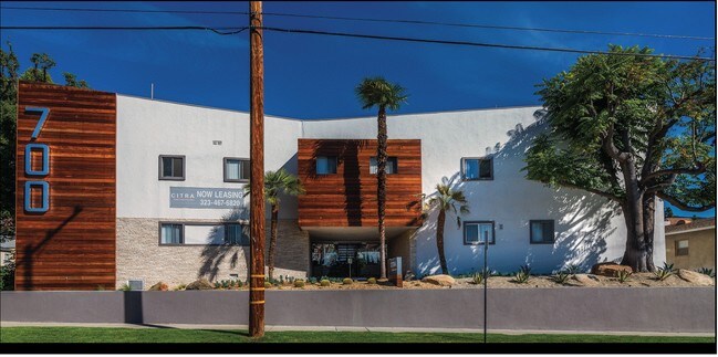 Building Photo - 700 S 6th St