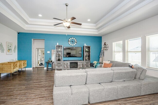 Foto del edificio - Beautiful 4 Bedroom 3 Bath Home!