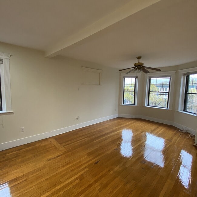 Building Photo - 1412 Commonwealth Ave