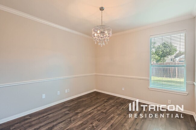 Foto del edificio - 2817 Deerhurst Dr