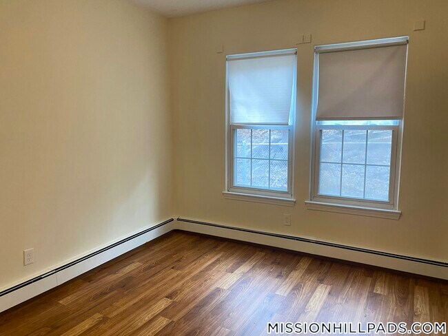 Foto del edificio - 62 S Huntington Ave