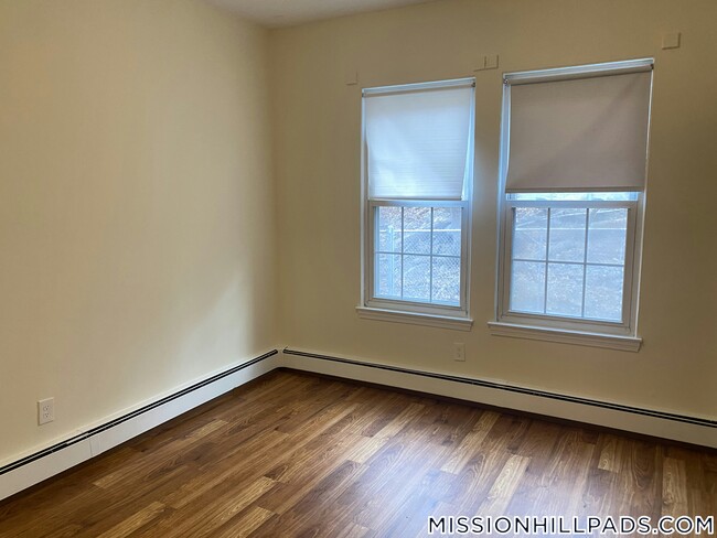 Building Photo - 62 S Huntington Ave