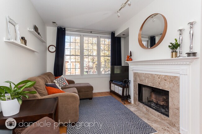Foto del edificio - 1417 W Erie St
