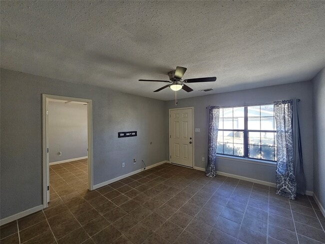 Building Photo - 3618 Curry Ln