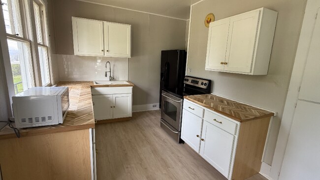 Foto del edificio - 452 SE Nassau St