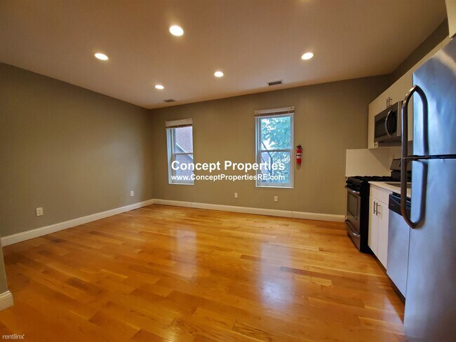 Foto del edificio - 3 br, 1.5 bath  - 4 Kearsarge Ave # U1