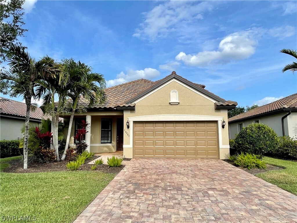 Foto principal - 20283 Cypress Shadows Blvd
