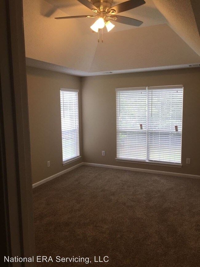 Building Photo - 184 Wagon Wheel Dr
