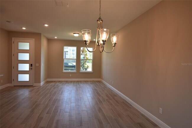 Foto del edificio - 7085 CARRICK BEND Ln