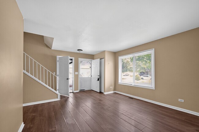 Foto del edificio - 1371 Andover Dr
