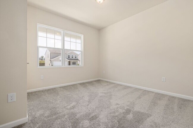 Foto del edificio - Available July 10! Spacious 4BR/2BA Ranch in North East Raleigh – Internet & Cable Included | Ope...