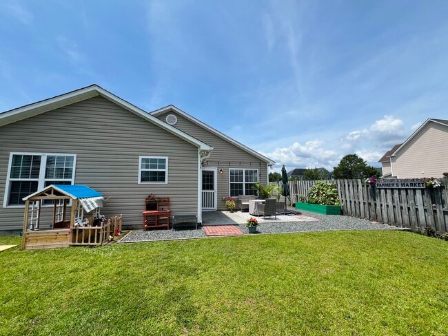 Building Photo - 522 Foxfield Ct