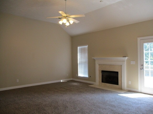 Foto del edificio - 7410 Canavan Place