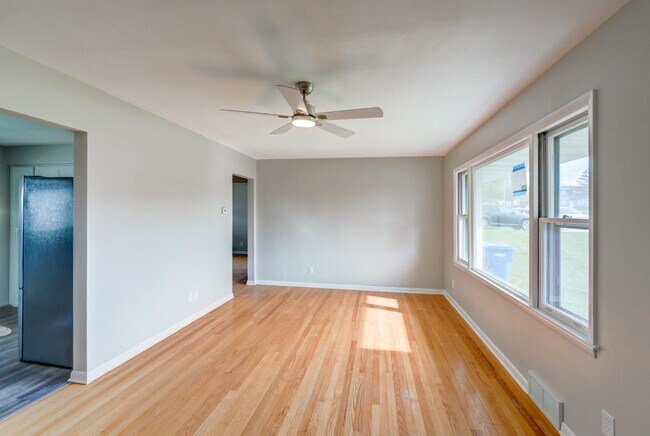 Foto del edificio - 109-115 Ridge Dr - 113 Ridge Dr