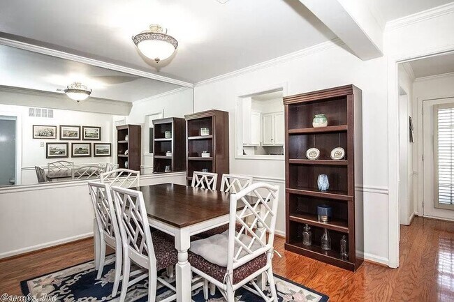 Foto del edificio - 2801 Foxcroft Rd