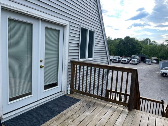 Building Photo - 1254 1st NH Turnpike