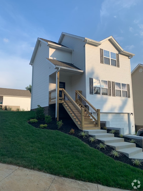 Building Photo - 176 Ridge Pointe