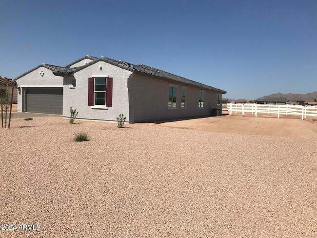 Building Photo - 10512 W Appaloosa TR