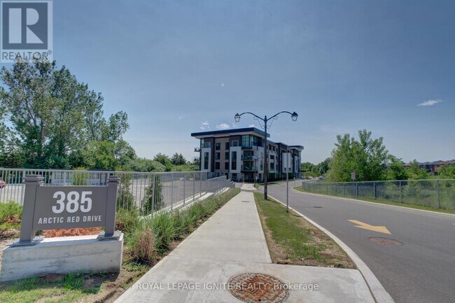 Building Photo - 385-385 Arctic Red Dr