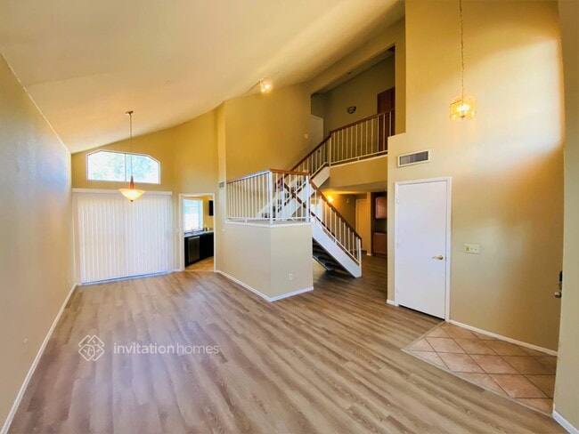 Foto del edificio - 938 E Rockwell Dr