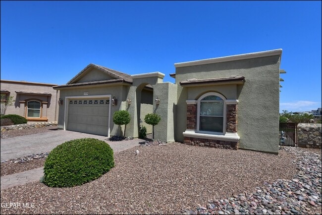 Building Photo - 7379 Black Mesa Dr