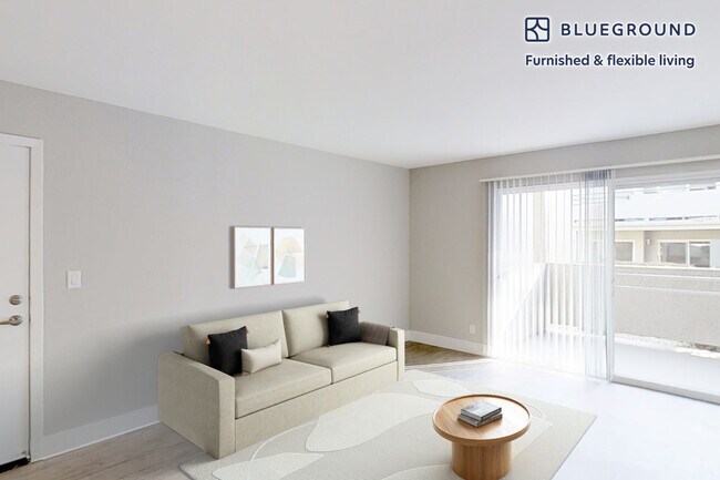 Foto del edificio - 3831 Orchid Ln