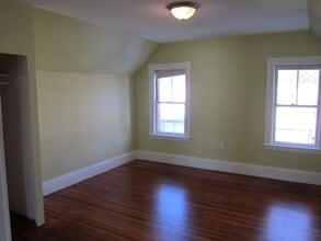 Building Photo - 25 Cutter St