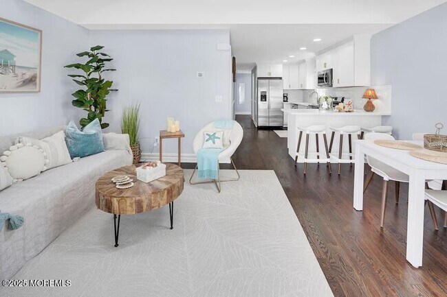 Foto del edificio - 639 Redmond Ave