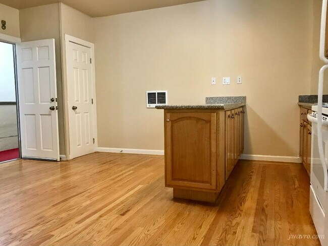 Foto del edificio - 1053 Oak St