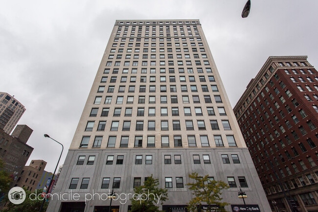 Building Photo - 910 S Michigan Ave